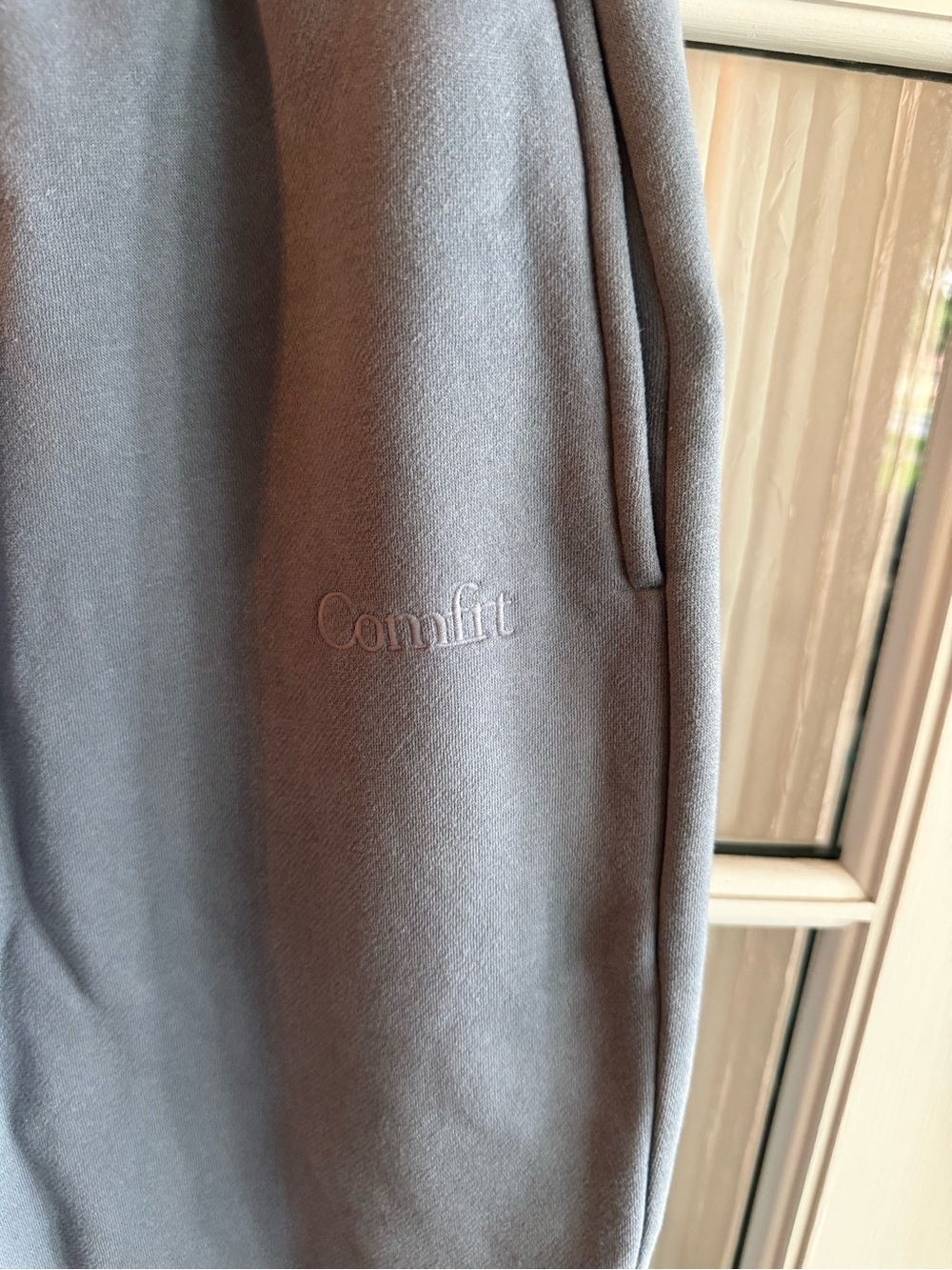 Comfrt Men’s Large Sweatpants in Light Gray - Picture 2 of 4